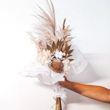 Load image into Gallery viewer, Crème Blooms Bouquet